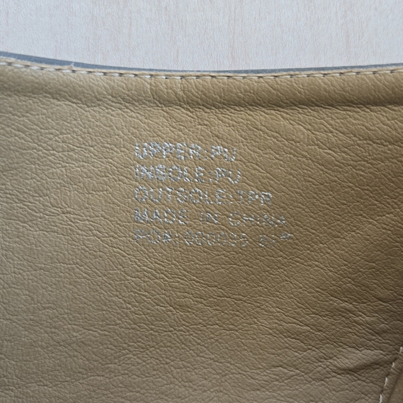 Journee Collection Quelin D'Orsay Shoe Blue Faux Leather - Picture 4 of 11